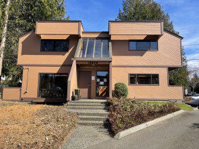 Exterior image of Bothell Hand